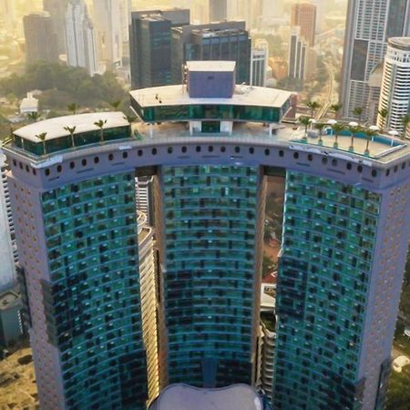 Sky Suites With Klcc Twin Tower View By Irent365 Куала-Лумпур Экстерьер фото